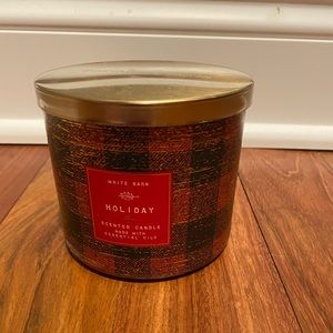 Bath & Body Works Holiday 3-Wick Jar Candle 14.5 oz Cinnamon